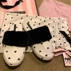 NWT Victoria’s Secret signature satin slippers